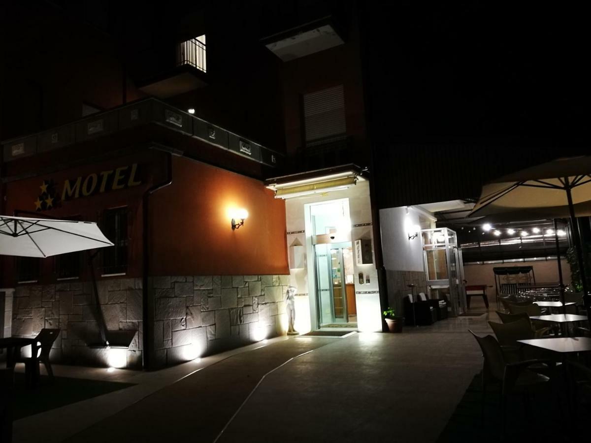 Motel Villaggio Imola Exteriér fotografie
